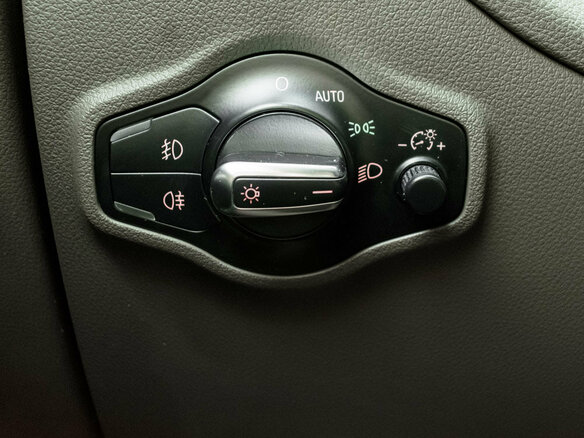 2013 Audi Q5 I (8R) Рестайлинг, красный, 1825000 рублей - вид 27