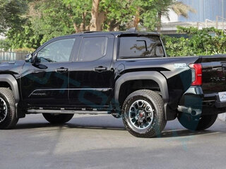 2025 Toyota Tacoma IV, чёрный, 8300000 рублей, вид 5