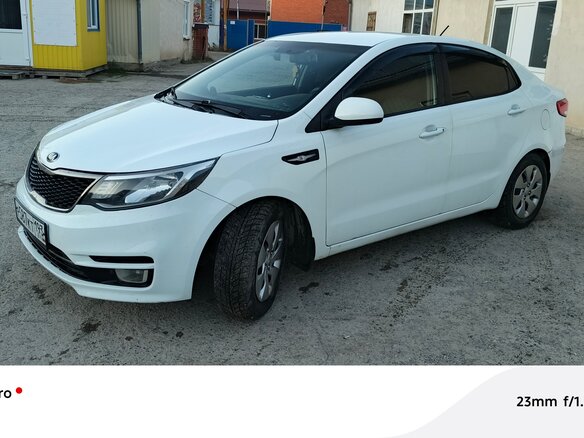 2015 Kia Rio III, белый, 750000 рублей - вид 4