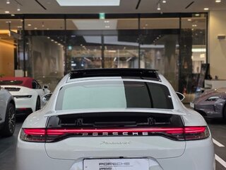 2021 Porsche Panamera 4 E-Hybrid II Рестайлинг, белый, 12399000 рублей, вид 5