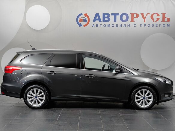 2017 Ford Focus III Рестайлинг, серый, 850000 рублей - вид 4
