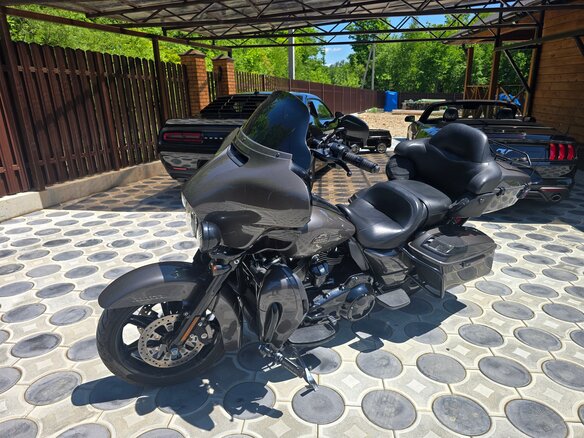 2023 Harley-Davidson Electra Glide, серый, 2550000 рублей - вид 1