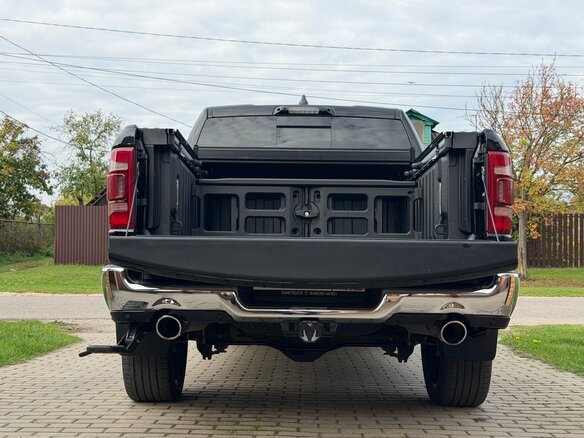 2022 Ram 1500 Crew Cab V, чёрный, 7950000 рублей - вид 11