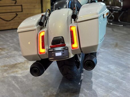 2024 Harley-Davidson CVO Road Glide ST, бежевый, 4900000 рублей, вид 3
