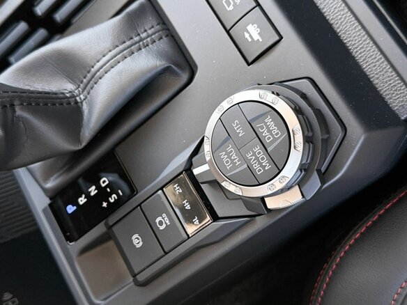 2025 Toyota Tacoma IV, белый, 11190000 рублей - вид 18