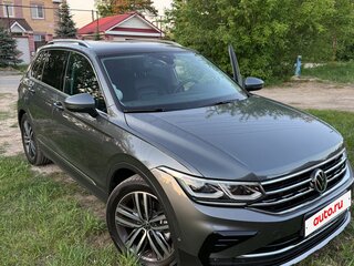 2021 Volkswagen Tiguan II Рестайлинг, серый, 3519000 рублей, вид 1