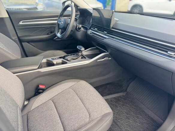 2024 Geely Emgrand II, белый - вид 18