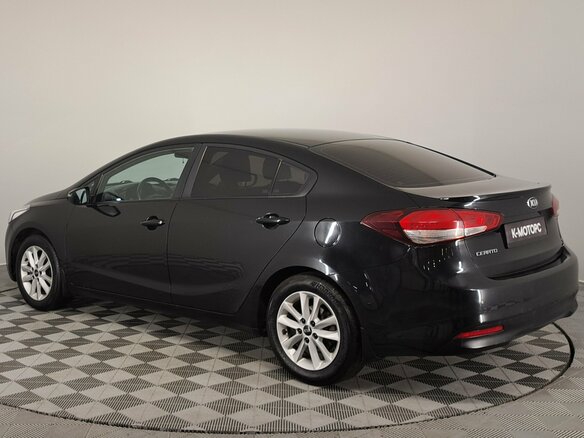 2017 Kia Cerato III Рестайлинг (Classic), чёрный, 990000 рублей - вид 7