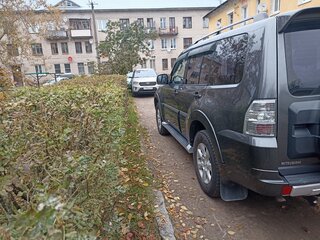 2012 Mitsubishi Pajero IV Рестайлинг 1, серый, 2050000 рублей, вид 4