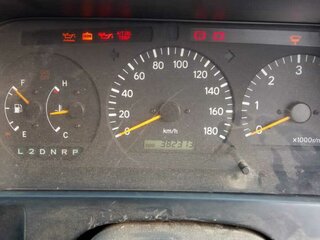2001 Toyota Regius Ace H100, зелёный, 650000 рублей, вид 5