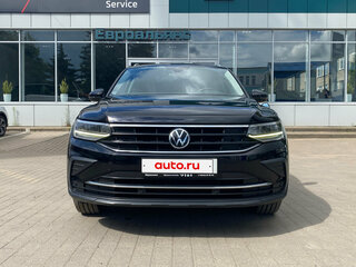 2021 Volkswagen Tiguan II Рестайлинг, чёрный, 2549000 рублей, вид 2