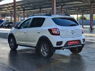 2019 Renault Sandero Stepway II Рестайлинг, белый, 870000 рублей, вид 5