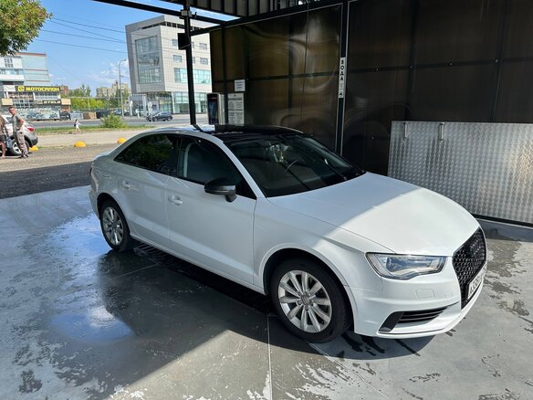 2014 Audi A3 III (8V), белый, 1500000 рублей
