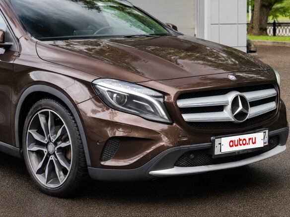 2014 Mercedes-Benz GLA 200 I (X156), коричневый