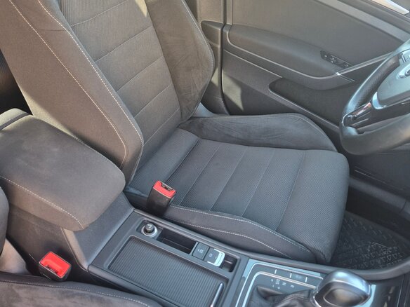 2018 Volkswagen Golf VII Рестайлинг, серебристый, 1700000 рублей - вид 6