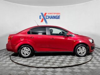 2013 Chevrolet Aveo II, красный, 463000 рублей, вид 4