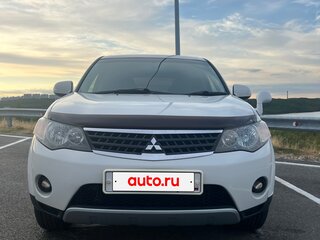 2010 Mitsubishi Outlander II Рестайлинг, белый, 1200000 рублей, вид 4