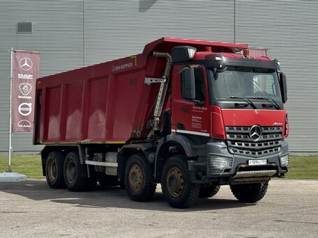 2021 Mercedes-Benz Arocs, красный, 8800000 рублей, вид 1