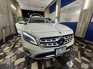 2017 Mercedes-Benz GLA 180 I (X156) Рестайлинг, белый, 1880000 рублей, вид 2