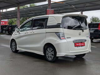 2011 Honda Freed Spike I Рестайлинг, белый, 1149900 рублей, вид 5