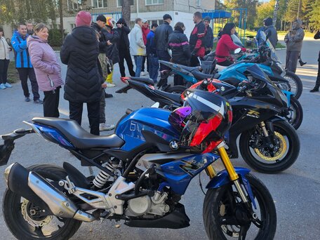2017 BMW G 310 R, синий, 375000 рублей, вид 3