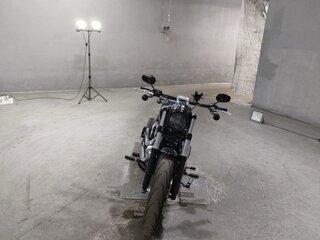 2022 Harley-Davidson Breakout, чёрный, 1875000 рублей, вид 3