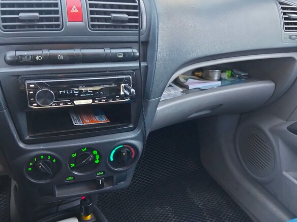 2005 Kia Picanto I, серебристый, 500000 рублей - вид 5