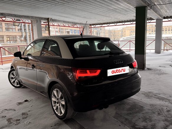 2011 Audi A1 I (8X), коричневый, 900000 рублей - вид 7