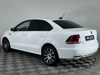 2018 Volkswagen Polo V Рестайлинг, белый, 995000 рублей, вид 4