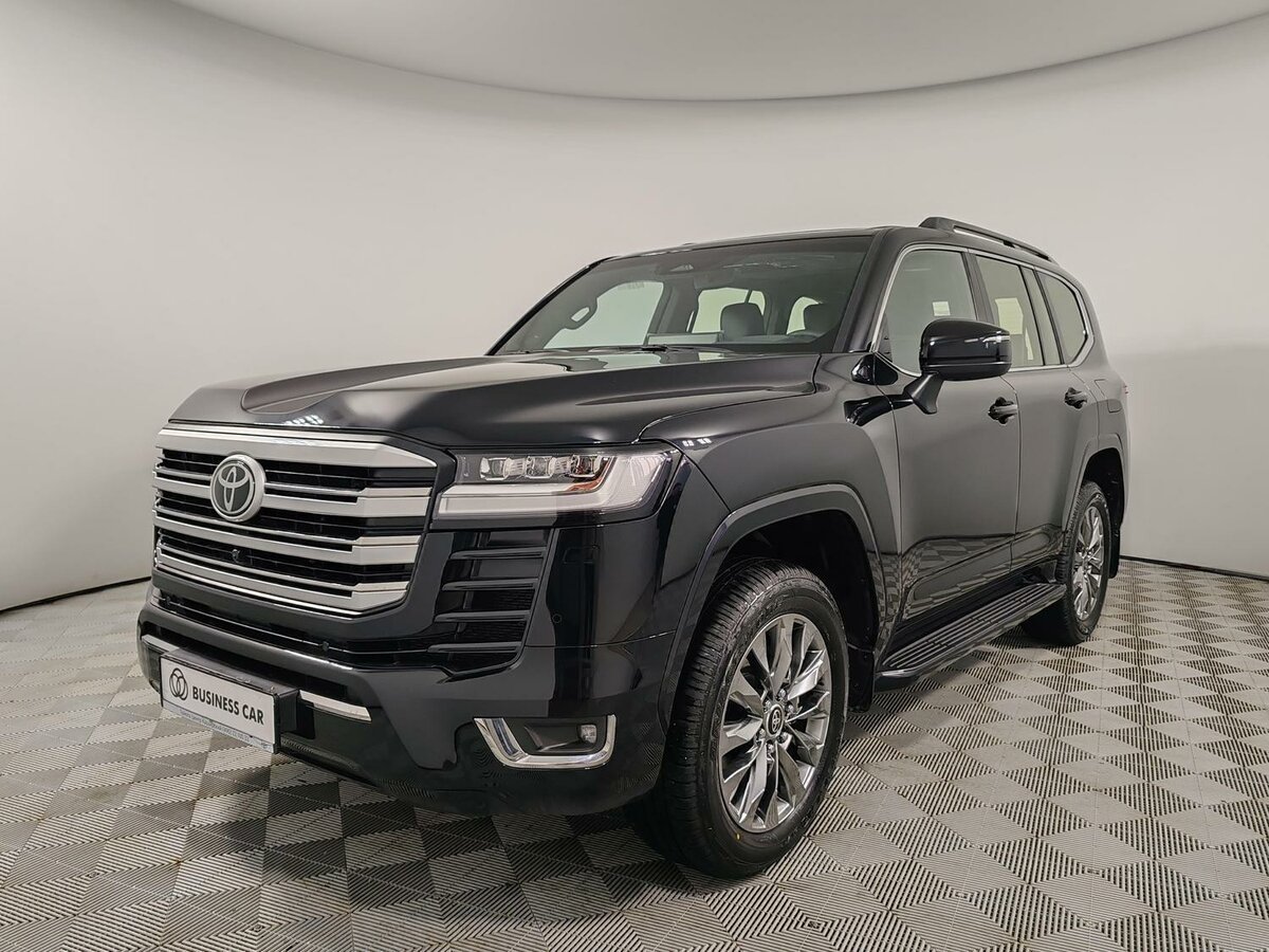 Открыть фотографии: Toyota Land Cruiser 300 Series