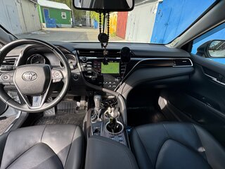 2019 Toyota Camry VIII (XV70), белый, 3350000 рублей, вид 4