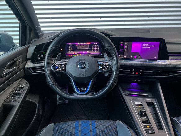 2021 Volkswagen Golf R VIII, чёрный, 4550000 рублей - вид 15