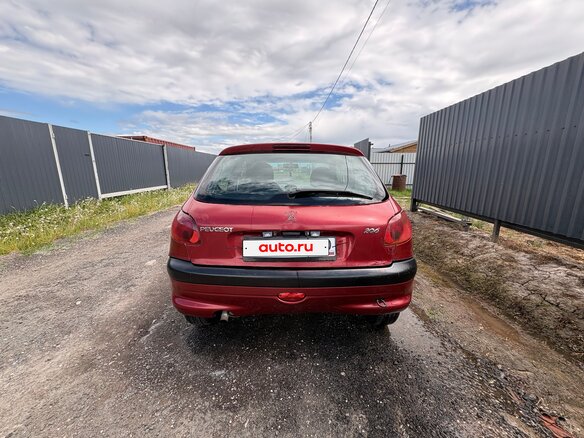 2004 Peugeot 206, красный, 100000 рублей - вид 6