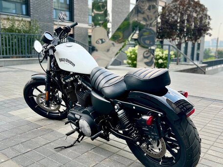 2020 Harley-Davidson Sportster 883, чёрный, 1100000 рублей, вид 2