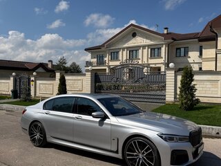 2019 BMW 7 серии Long 740Li VI (G11/G12), серебристый, 3700000 рублей, вид 5