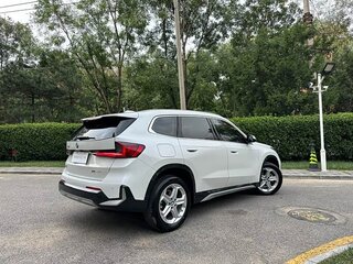 2023 BMW X1 Long 20Li sDrive III (U11/U12), белый, 2521333 рублей, вид 4