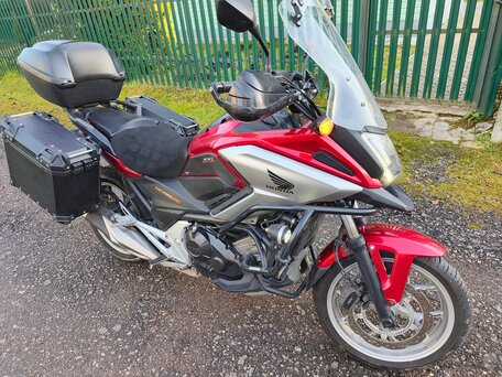 2017 Honda NC 750X, красный, 790000 рублей, вид 3