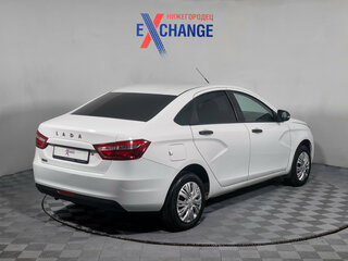 2017 Lada (ВАЗ) Vesta I, белый, 572000 рублей, вид 4