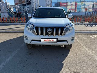 2013 Toyota Land Cruiser Prado 150 Series Рестайлинг 1, белый, 3300000 рублей, вид 1