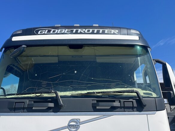 2017 Volvo FH 540, белый, 6425000 рублей - вид 4