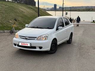 2003 Toyota Platz, белый, 450000 рублей, вид 3