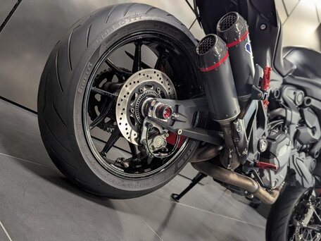 2021 Ducati Monster 937, серый, 990000 рублей, вид 4