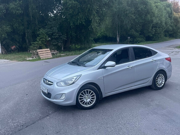 2012 Hyundai Solaris I, серебристый, 630000 рублей - вид 6