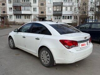 2010 Chevrolet Cruze I, белый, 560000 рублей, вид 4