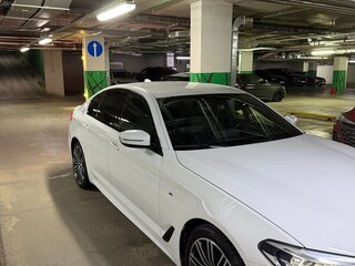 2020 BMW 5 серии 530d xDrive VII (G30/G31/G38), белый, 4850000 рублей, вид 2