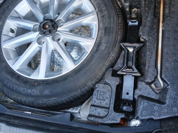 2014 Toyota Camry VII (XV50), чёрный, 1750000 рублей - вид 12