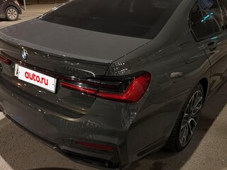 2019 BMW 7 серии 750i xDrive VI (G11/G12) Рестайлинг, серый, 9850000 рублей, вид 4
