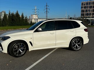 2020 BMW X5 30d IV (G05/G18), белый, 7500000 рублей, вид 3