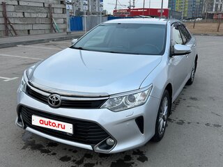 2015 Toyota Camry VII (XV50) Рестайлинг, серебристый, 2400000 рублей, вид 1