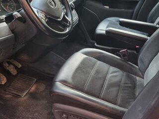 2017 Volkswagen Multivan T6, красный, 4800000 рублей, вид 5
